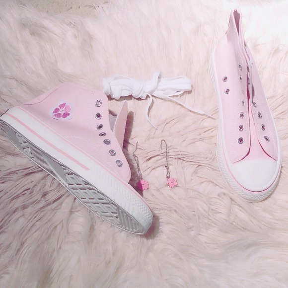 🌸WMNS PINK LOLITA CHUCK STYLE SNKRS FLOWER CHARMS NEW (8)🌸 - Picture 3 of 10